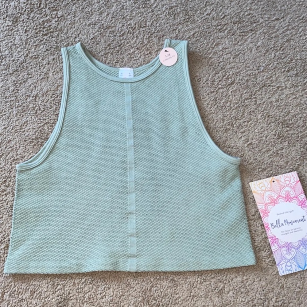 workout cropped tank